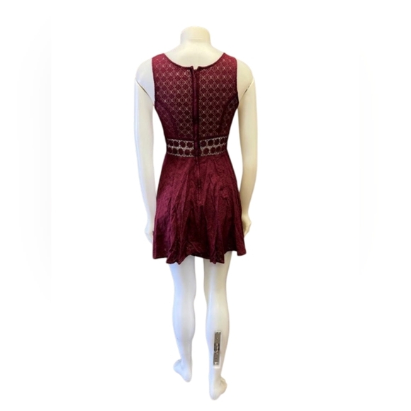 Free People EUC Burgundy Skater Dress Lace Daisy Overlay Mini Size 4 - Picture 5 of 12